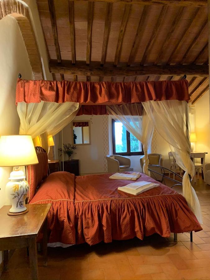 Fattoria Di Catignano Guest House San Giovanni  ภายนอก รูปภาพ